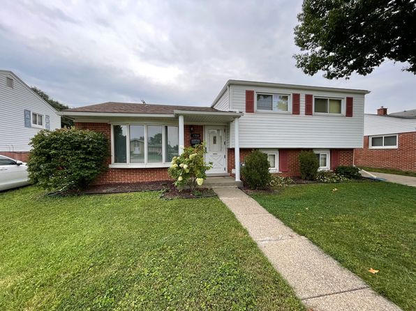 18934 Frazho Rd, Roseville, MI 48066