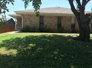 908 Bluebird Dr, Irving, TX 75061