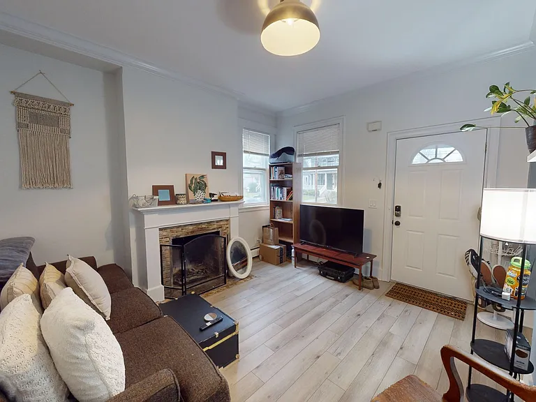 208 Canner St — Photo 7