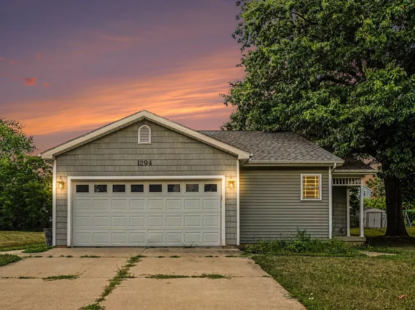 1294 Chalmers Dr, Battle Creek, MI 49015