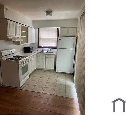 5th image of 1604 217th Pl Unit 2