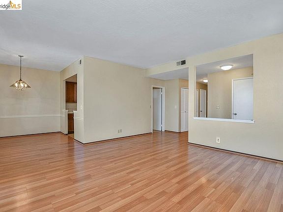 3rd image of 2776 East Ct