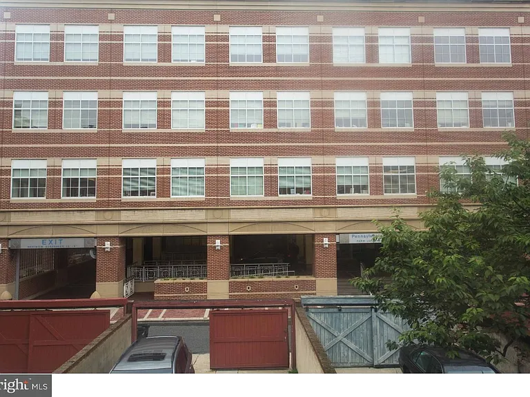 727 Spruce St #2R — Photo 17