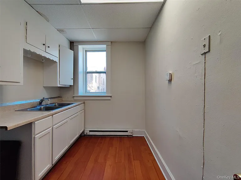98 Montgomery St #1 — Photo 17