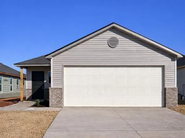 1202 Colt Dr, Guthrie, OK 73044