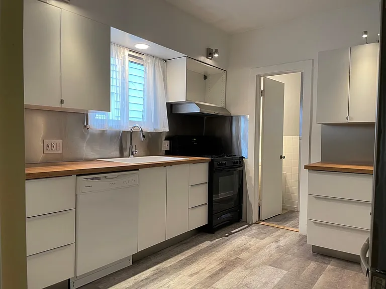 85 Spruce Ave — Photo 7