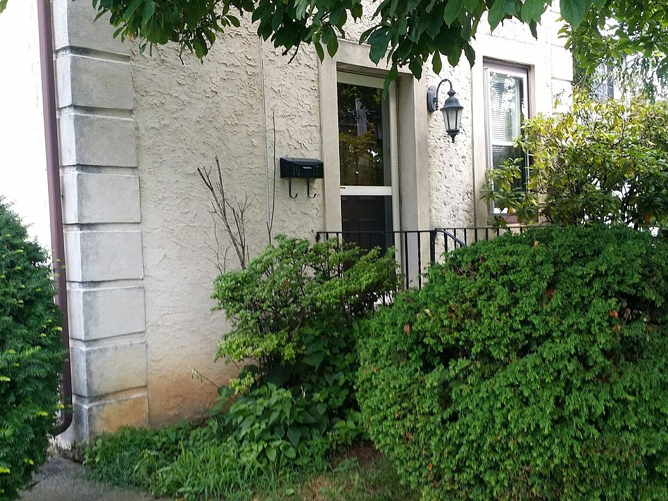 2nd image of 1017 Abington Ave