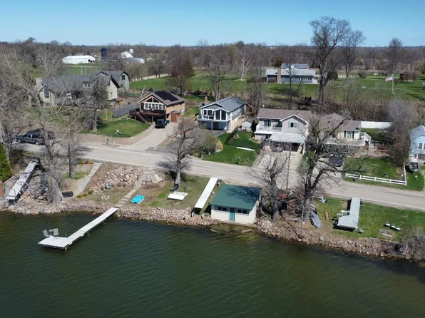 18013 Roberds Lake Blvd, Faribault, MN 55021