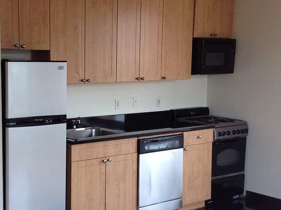 4th image of 38 Avenue B #2