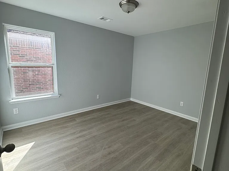 2132 Mulberry Dr — Photo 10