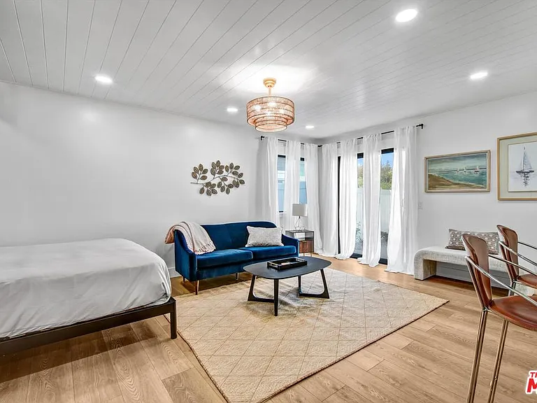 1083 Montauk Ln #1 — Photo 5