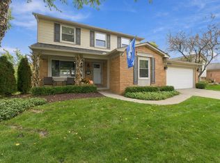 44223 Richmond Ct, Canton, MI 48187