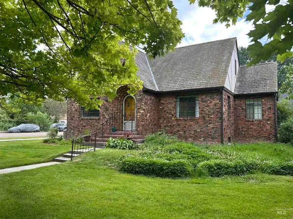 1424 Dearborn St, Caldwell, ID 83605