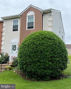 428 Cedarcrest Ln #8, Aston, PA, 19014