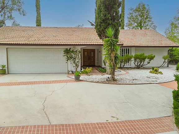 4th image of 12839 McLennan Ave