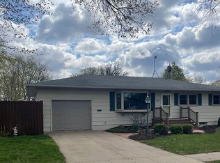 1107 S 8th St, Fairfield, IA 52556