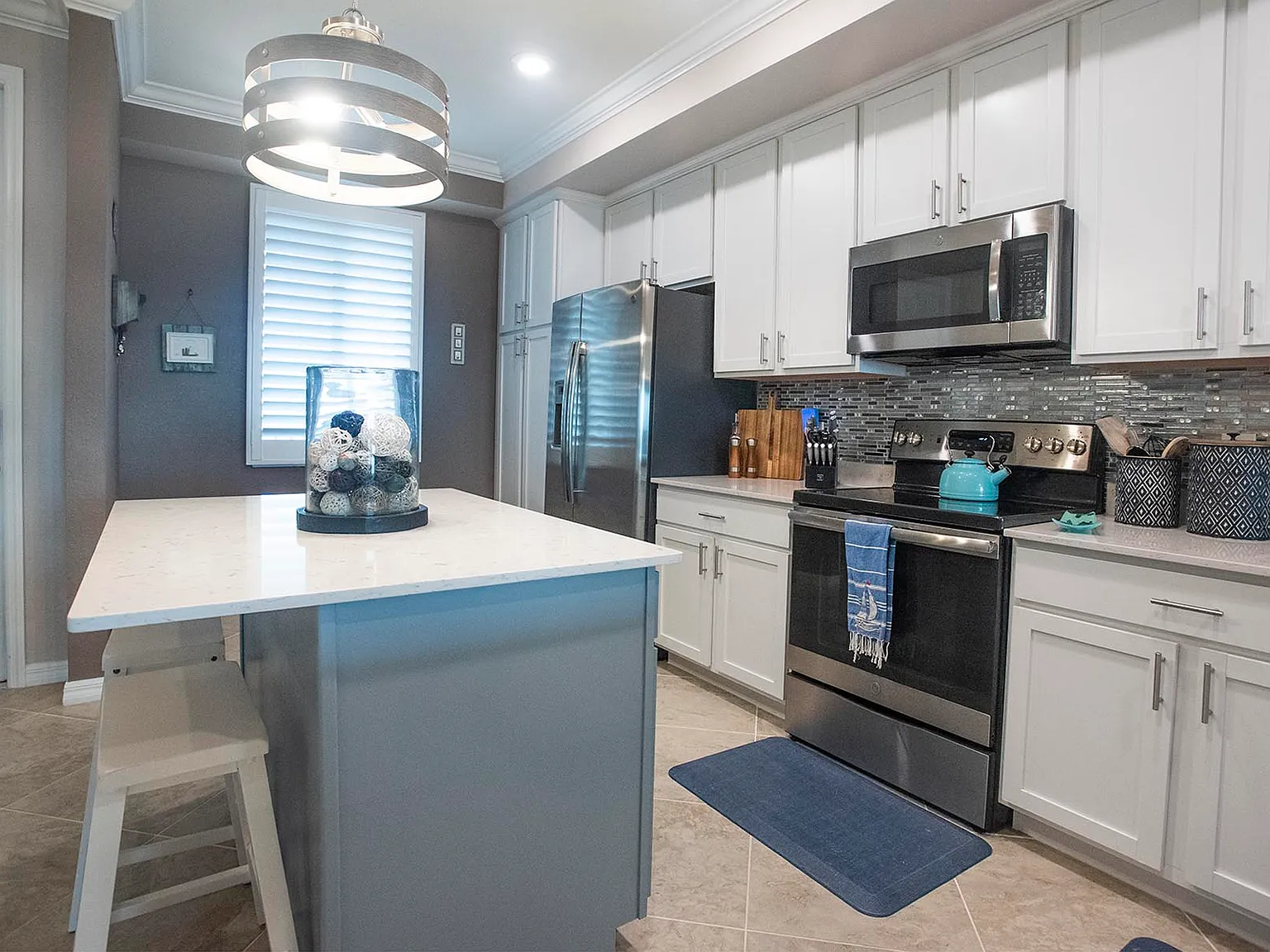 1010 Tidewater Shores Loop — Photo 1