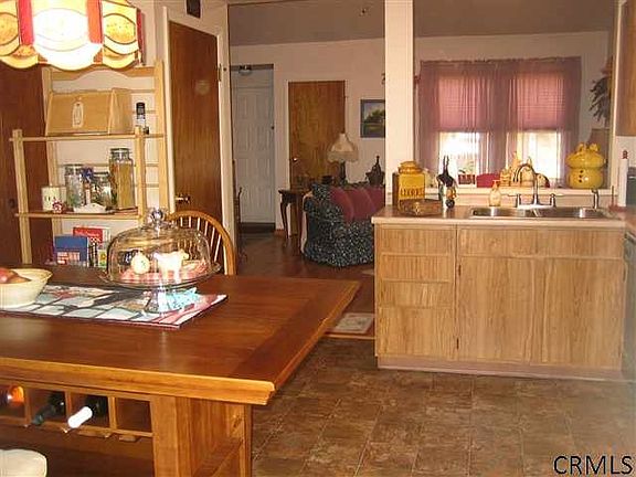 3rd image of 12 Arrow Wood Pl