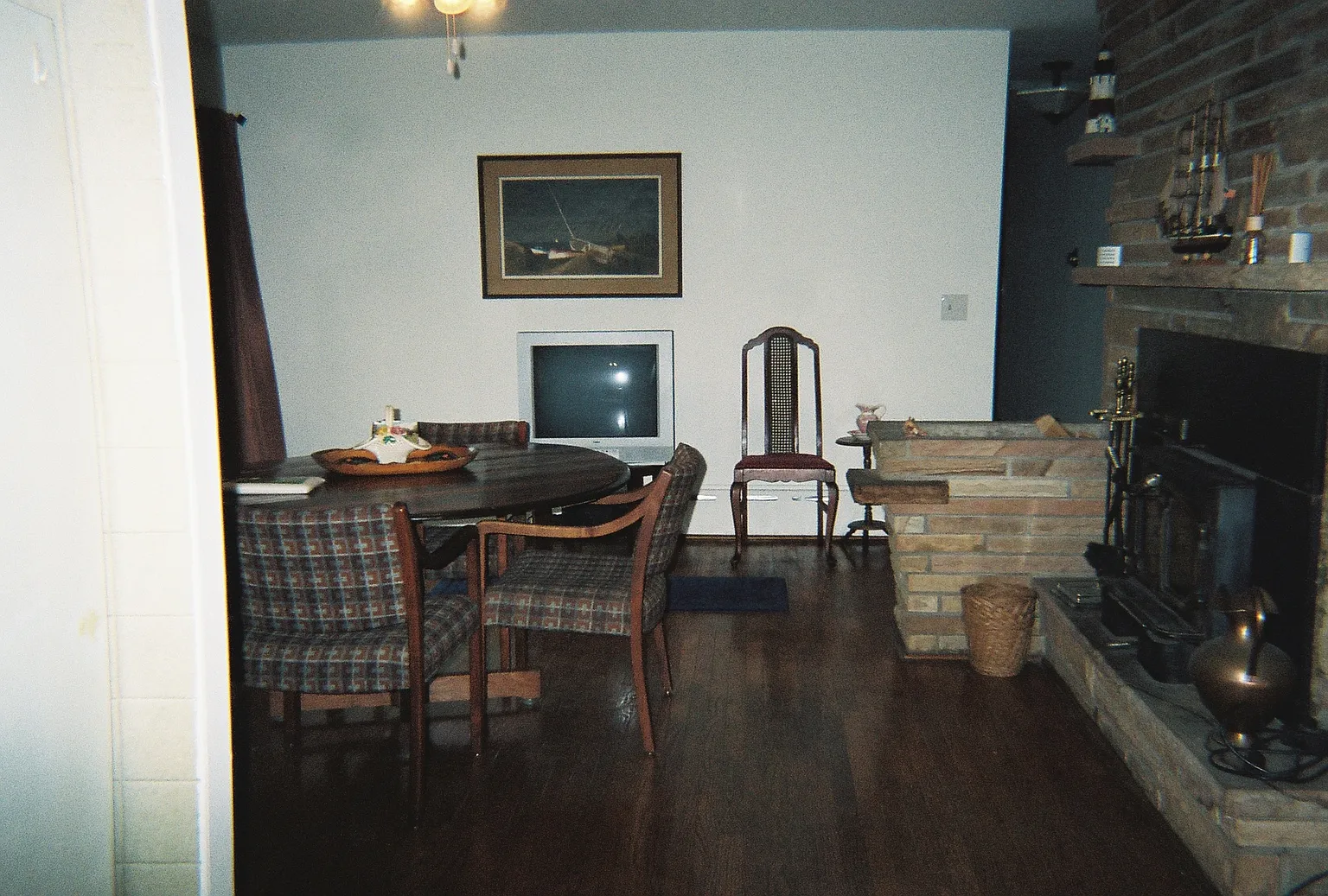 28W374 Roosevelt Rd photo 1