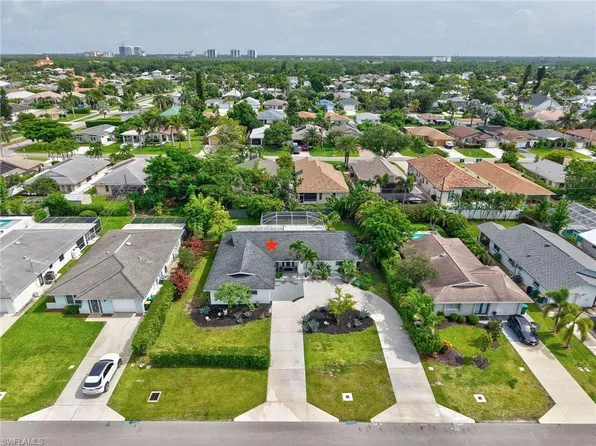 717 105th Ave N, Naples, FL 34108