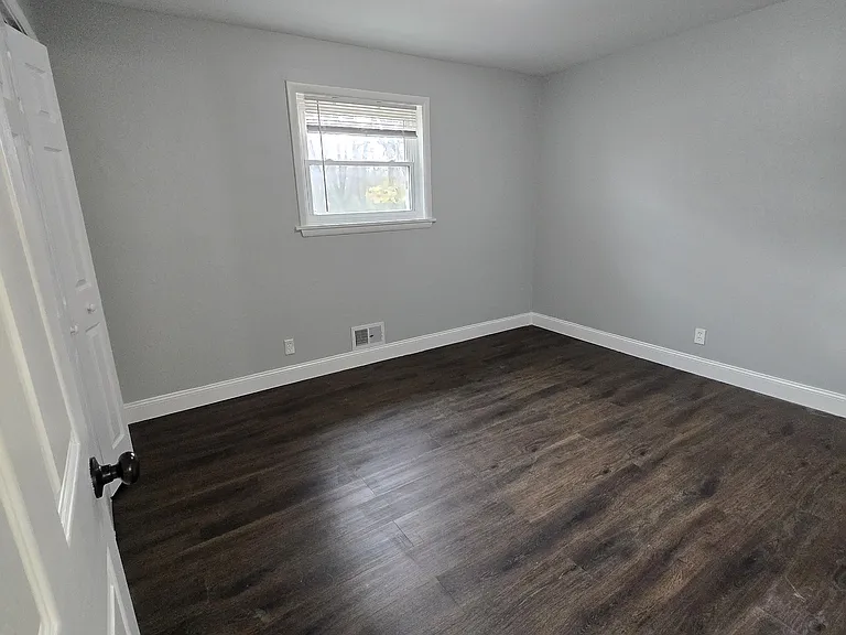 1827 Milburt Dr — Photo 8