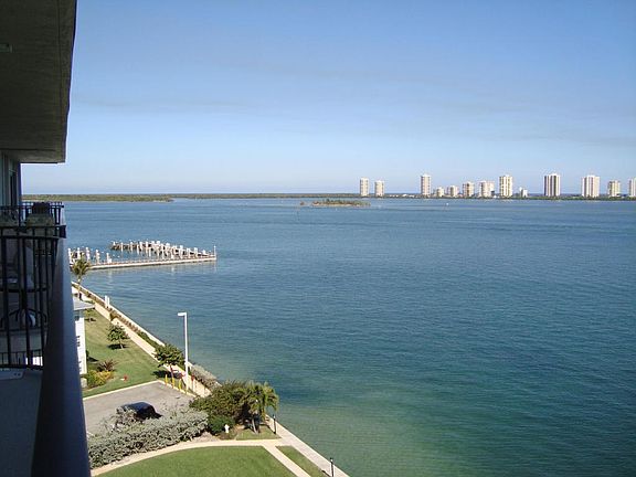 5th image of 801 Lake Shore Dr APT 406