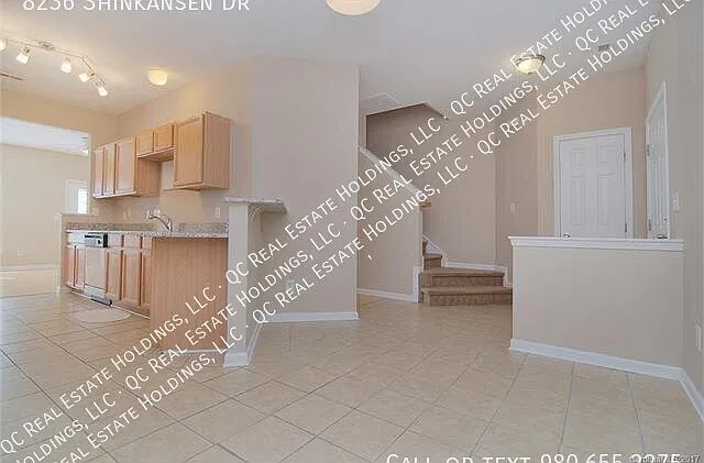2 bed/2.5 bath Two Story Brick Townhouse w Private Fenced Patio & Storage — Photo 4