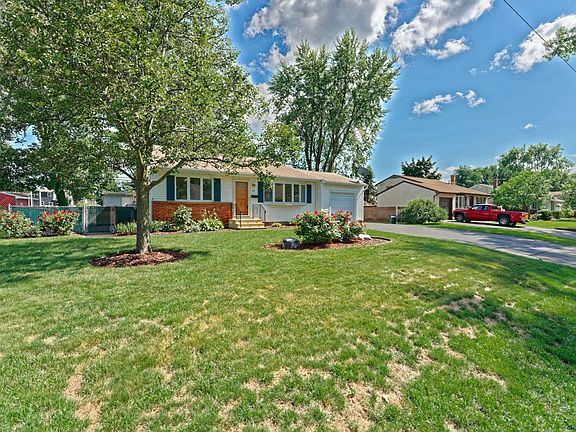 3rd image of 29 Red Fox Dr