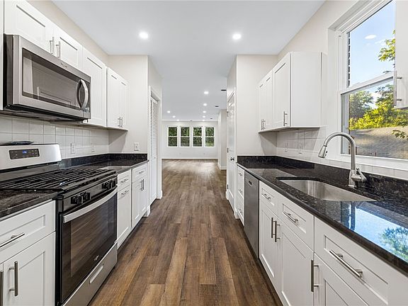 5th image of 438 N Fairmount St #1