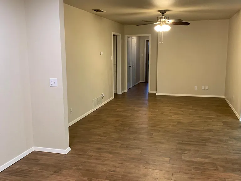 1221 Wedgewood Dr — Photo 14