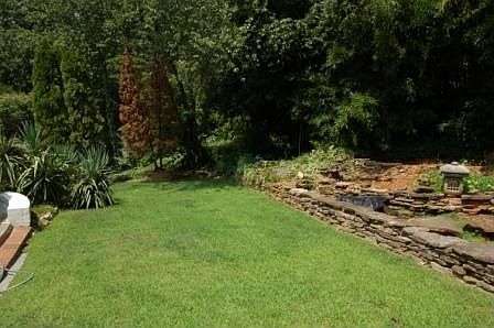 2nd image of 810 Loridans Cir NE