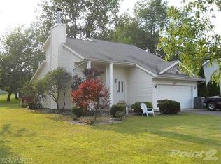 58554 Kristina Cir E, Paw Paw, MI 49079