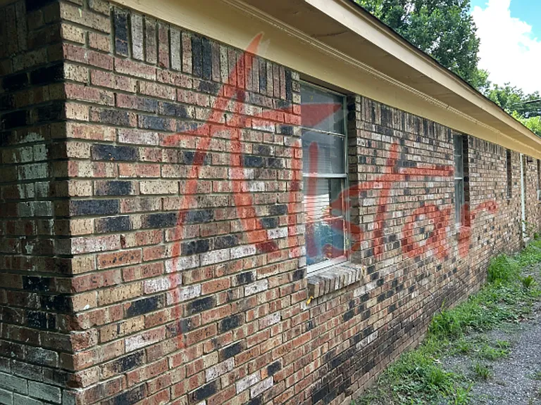 2336 Norman Ave — Photo 13