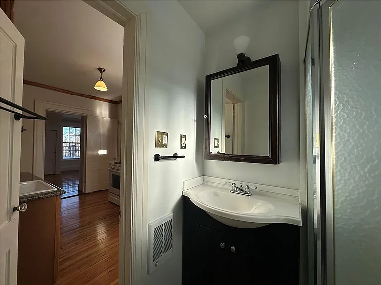 5 Record St #2B — Photo 47