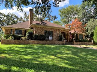 1116 Oval Dr, Athens, TX 75751