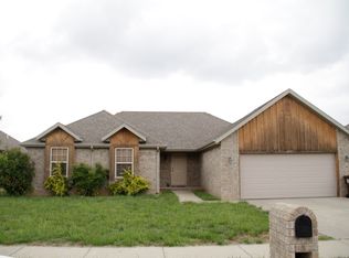 4331 White Pine St, Springfield, MO 65802