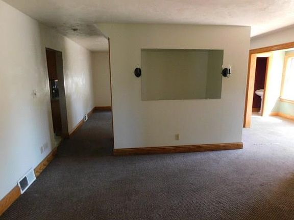 4th image of 108 Cameron Ave