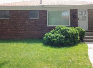 21660 Ridgedale Ave, Oak Park, MI 48237