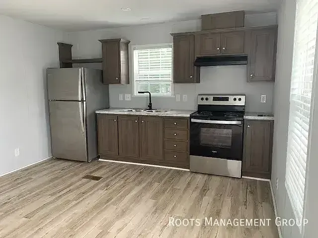 2 Melissa Dr #M2 — Photo 3