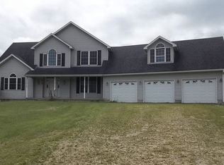 410 Grandview Rd, Elkport, IA 52044