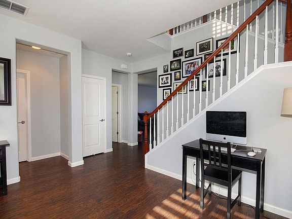 3rd image of 3145 Parkham Dr