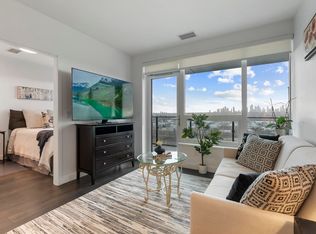 2425 Alpha Ave #2504, Burnaby, BC V5C 0N6