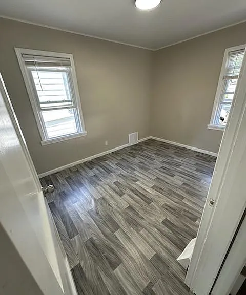 12504 Sprecher Ave — Photo 6