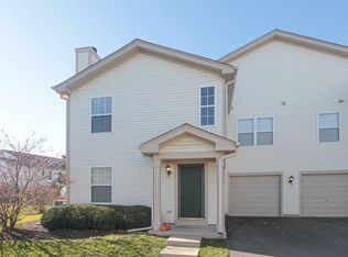 2465 Frost Dr, Aurora, IL 60503