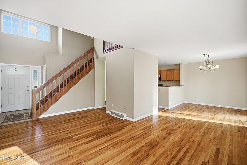 5th image of 1022 Sterling Ridge Drive