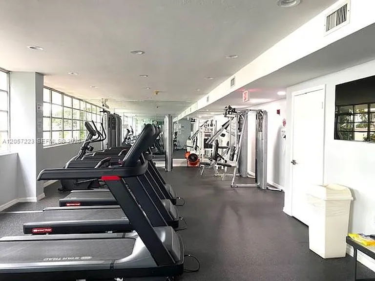 1408 Brickell Bay Dr #CU-1009 — Photo 25