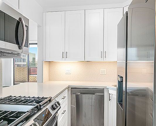 4th image of 311 E 38th St APT 23A