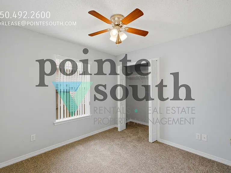1076 Antigua Cir — Photo 17