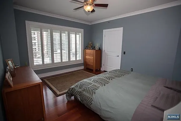 Sold by Coldwell Banker Residential Brokerage | media 3