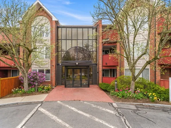 100 Rosemary Way APT 206, Needham, MA 02494